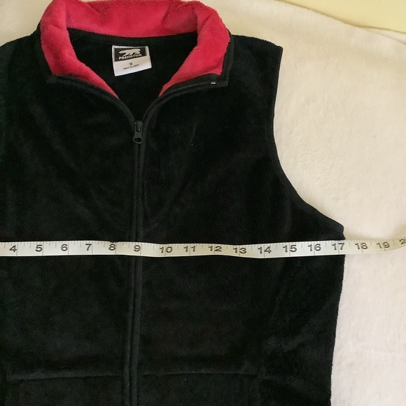 Black Velour Vest - Picture 7 of 12